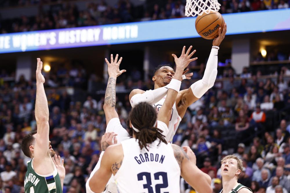 接冲着球去 接冲着球去