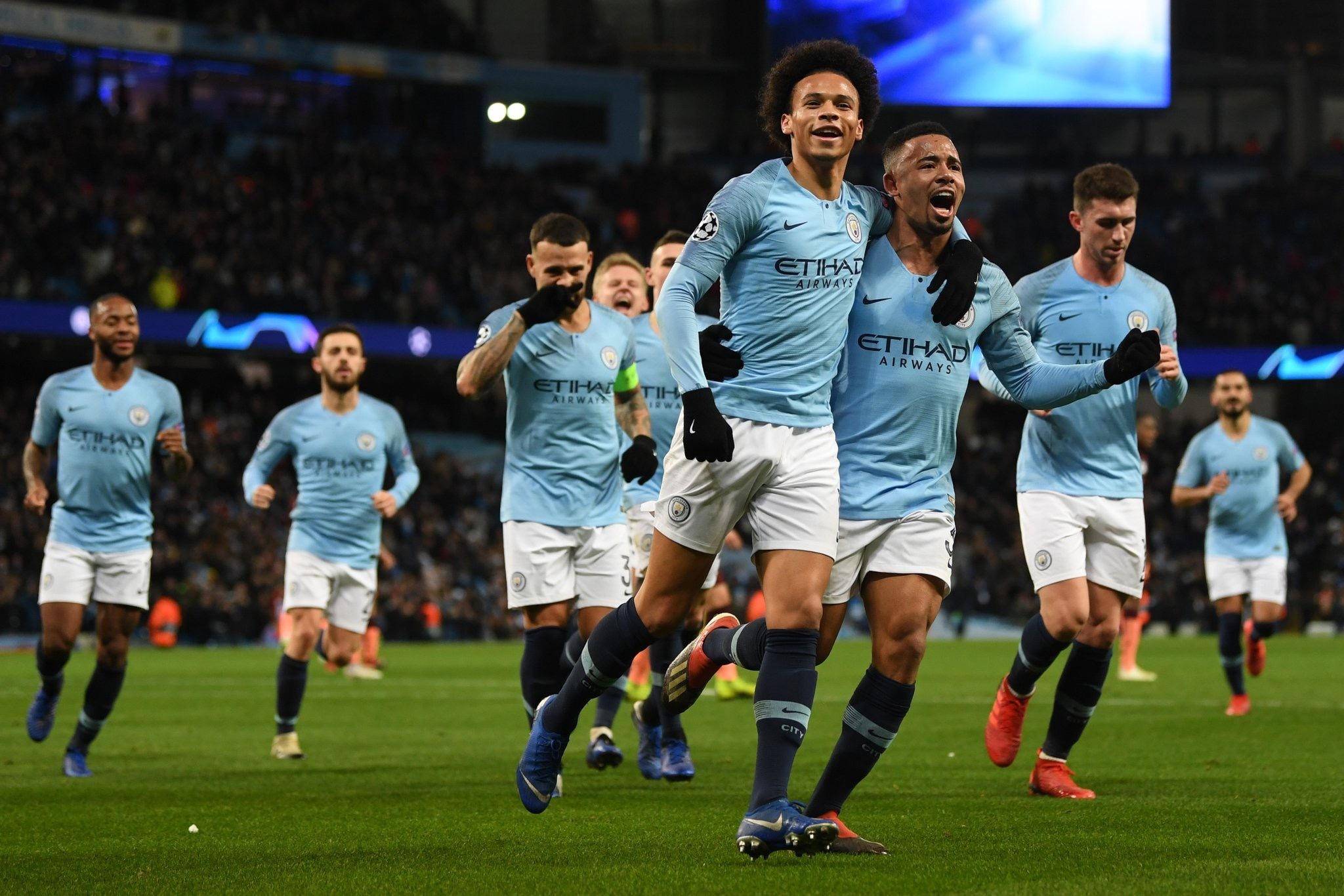 教练在做决 教练在做决